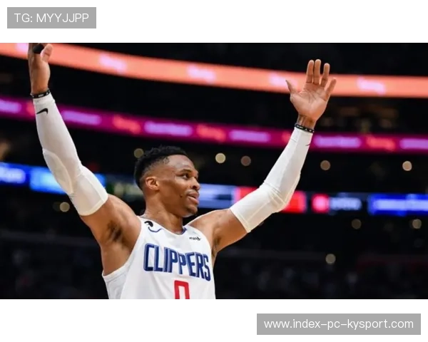 威少续写三双传奇，展示不减的球场统治力