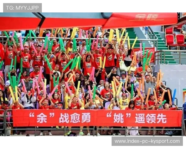 球迷音乐会与比赛配合举办，增强观赛体验，球赛的音乐